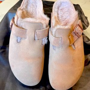 BIRKENSTOCK x Free People Pink Suede Boston Shearling Mules Size 39